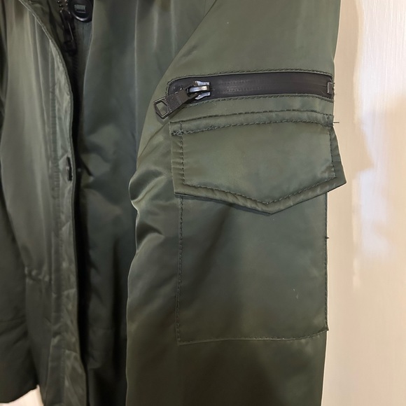 Banana Republic coat. Gently used on vacations. - Picture 5 of 6